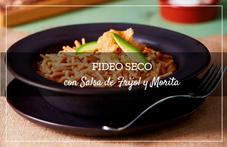 Fideo Seco con Salsa de Frijol y Morita